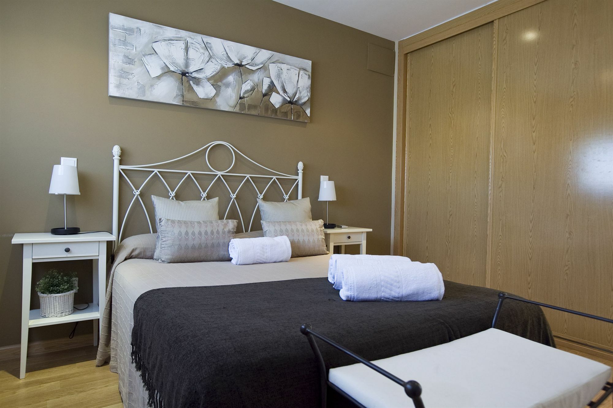 Apartamentos Apr Numancia Madrid Exterior foto